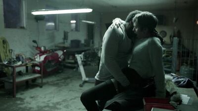 Sienna Guillory, Veronica Echegui – Fortitude s01e01-02 (2015)