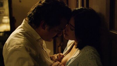 Paulina Gaitan sex – Narcos s02e01 (2016)