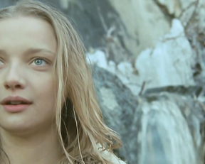 Ekaterina Vilkova nude – Samka (2010)