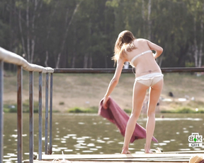 Yuliya Melnikova, Agne Ditkovskyte – Delo Chesti s01e01 (2013)