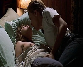 Michelle Williams, Chloe Sevigny – If These Walls Could Talk 2 (2000)