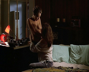 Michelle Williams, Chloe Sevigny – If These Walls Could Talk 2 (2000)