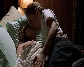 Michelle Williams, Chloe Sevigny – If These Walls Could Talk 2 (2000)