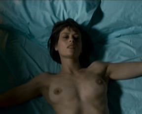 Claudia Pandolfi, Michela Cescon – Quando La Notte (2011)