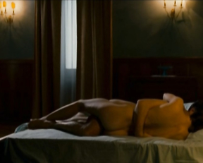 Claudia Pandolfi, Michela Cescon – Quando La Notte (2011)