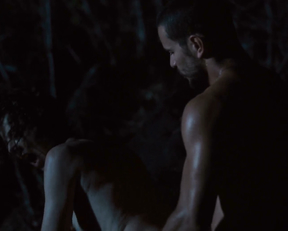 Laura Ramos, Christiane Tricerri, Karine Carvalho, Fabiana Pirro – Sangue Azul (2014)