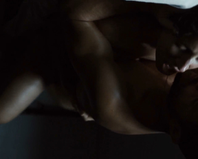 Laura Ramos, Christiane Tricerri, Karine Carvalho, Fabiana Pirro – Sangue Azul (2014)