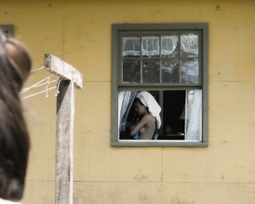 Carole Weyers, Rachel Brosnahan, Alexia Fast – Manhattan s01-02 (2014)