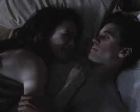 Carole Weyers, Rachel Brosnahan, Alexia Fast – Manhattan s01-02 (2014)