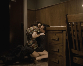 Carole Weyers, Rachel Brosnahan, Alexia Fast – Manhattan s01-02 (2014)