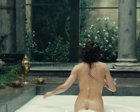 Carole Bouquet – Le bon roi Dagobert (1984)