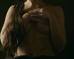 Charlie Bruneau naked, etc – Loin de chez nous s01e02-05 (2016)