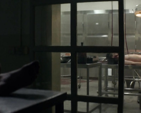 Bella Dayne naked - Guerrilla s01e04 (2017)