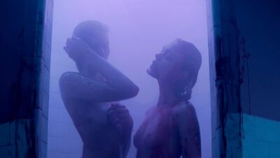 Abbey Lee, Bella Heathcote – The Neon Demon (2016)
