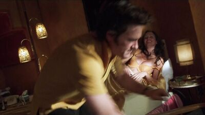 Courtney Cox sex scene – 3000 Miles to Graceland (2001)