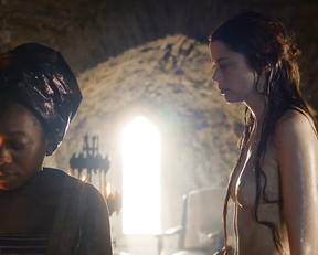 Charlotte Hope naked - The Spanish Princess s01e01 (2019)