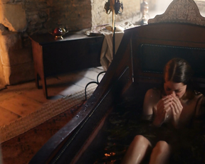 Charlotte Hope naked - The Spanish Princess s01e01 (2019)
