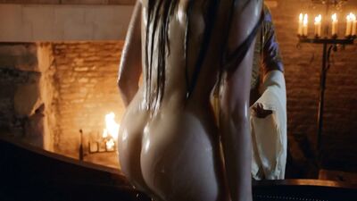 Charlotte Hope naked - The Spanish Princess s01e01 (2019)