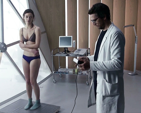 Charlotte Le Bon nude – Le secret des banquises (2016)