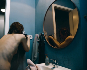 Katharina Schuttler, Jasna Fritzi Bauer, Anna Maria Muhe - Dogs of Berlin s01e02 (2018)