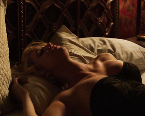 Kelli Garner sexy– The Secret Life of Marilyn Monroe s01e02 (2015)