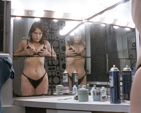 Lisa Bowman naked – River of Grass (1994)