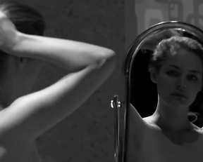 Luise Heyer nude – Harte (2015)