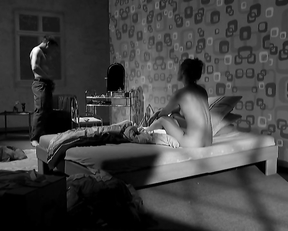 Luise Heyer nude – Harte (2015)