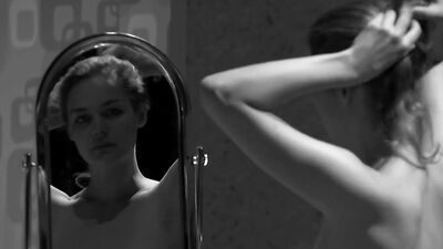 Luise Heyer nude – Harte (2015)