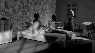 Luise Heyer nude – Harte (2015)