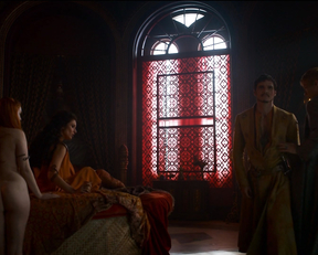 Josephine Gillan, Kristen Gillespie – Game of Thrones s04e01 (2014)