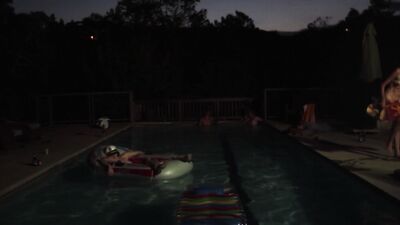 Josephine Decker, Jennymarie Jemison – Loves Her Gun (2014)