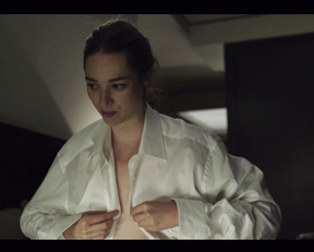 Kristen Connolly naked – House Of Cards s01e01 (2013) HD 1080p