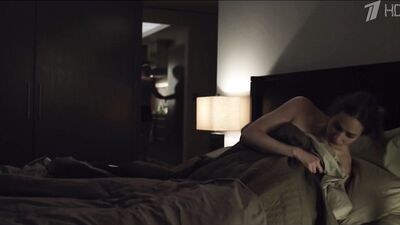 Kristen Connolly naked – House Of Cards s01e01 (2013) HD 1080p