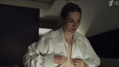 Kristen Connolly naked – House Of Cards s01e01 (2013) HD 1080p