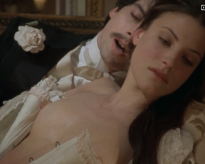 Sara Pasquier, Zoe Nonn – A la recherche du temps perdu (2010) HD 1080p