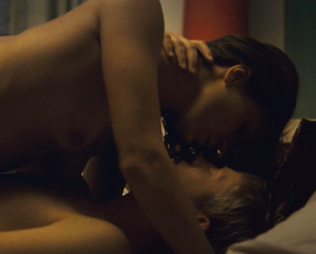 Jessica Schwarz nude – Adieu Paris (2013)