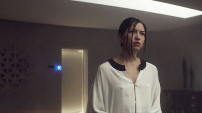Sonoya Mizuno nude, Claire Selby nude, etc – Ex Machina (2015)