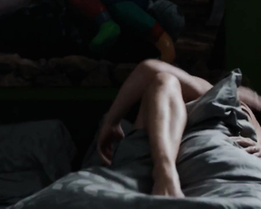 Valerie Niehaus nude - Uberleben an der Scheidungsfront (2015)