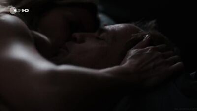 Valerie Niehaus nude - Uberleben an der Scheidungsfront (2015)
