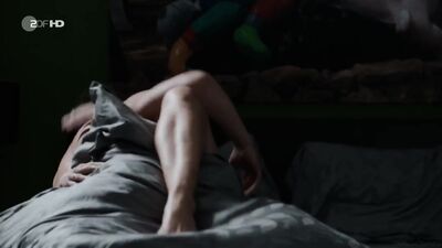 Valerie Niehaus nude - Uberleben an der Scheidungsfront (2015)
