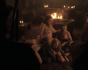 Melora Walters, Taryn Manning, Jen Apgar, Katherine Durio – Cold Mountain (2003)