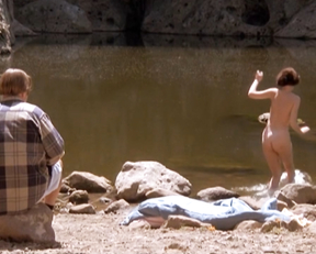 Lara Flynn Boyle, Katherine Kousi – Threesome (1994)