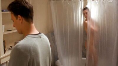 Lara Flynn Boyle, Katherine Kousi – Threesome (1994)
