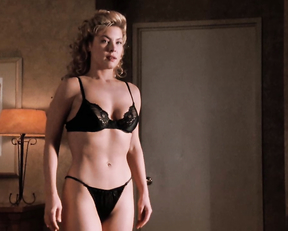 Deborah Kara Unger, Annabella Sciorra – Whispers In The Dark (1992)