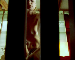 Saskia Valencia naked – Kopf oder Zahl (2009)