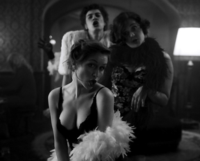 Eugenie Anselin, Samia Chancrin, Annika Meier, Annina Polivka - Der Hauptmann (2017)