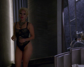 Lady Gaga – American Horror Story s05e06 (2015)