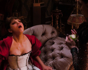 Mila Kunis – Oz the Great and Powerful (2013)