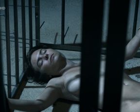Katerina Janeckova nude – Labyrint s01e05-06 (2015)